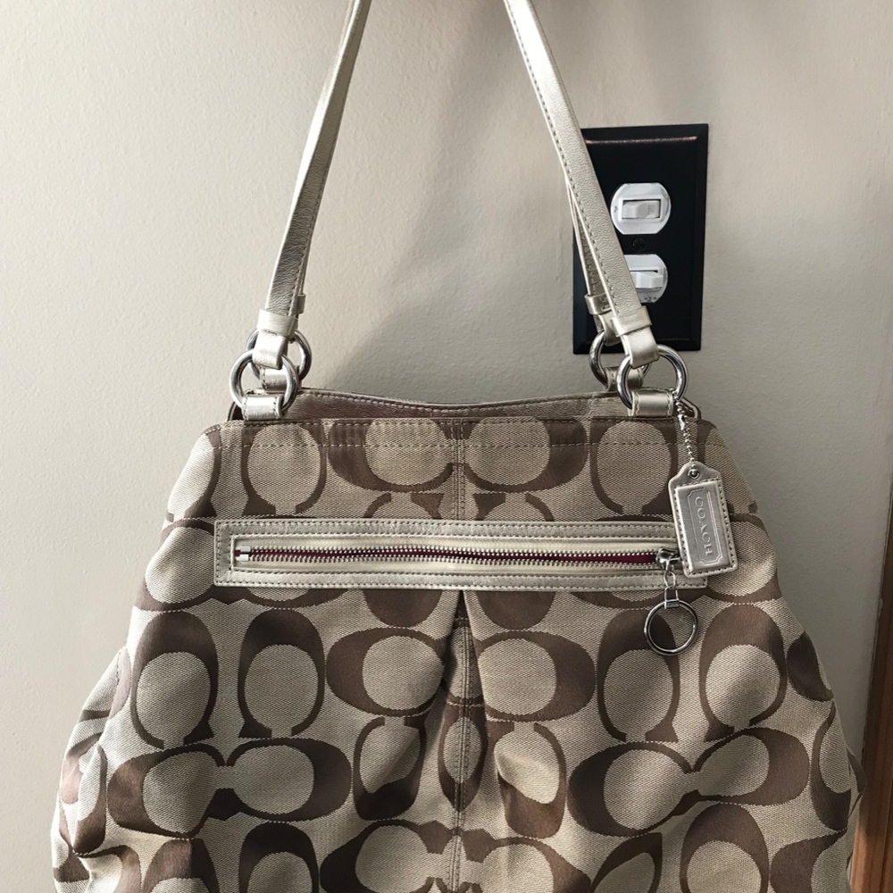 Coach Authentic Large Shoulder Bag